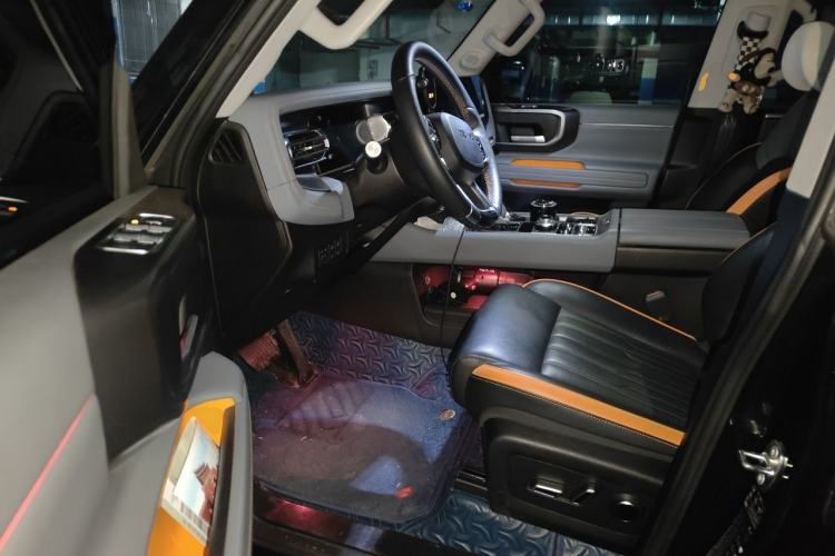 Used BAIC Off-Road BJ40 2024 2.0T All-New Urban Hunter Edition Chivalrous Style Driver Seat
