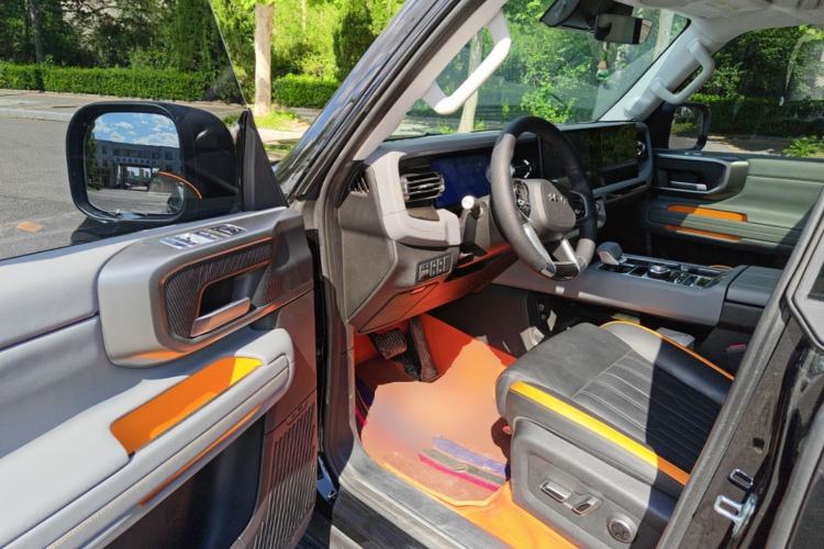 Used BAIC Off-Road BJ40 2024 2.0T All-New Urban Hunter Edition Chivalrous Style Driver Seat