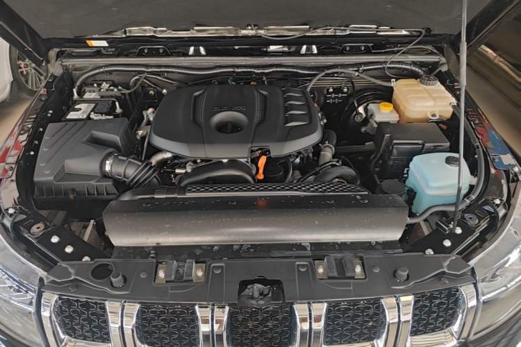Used BAIC Off-Road BJ40 2024 2.0T Urban Hunter Honor Edition Engine Bay