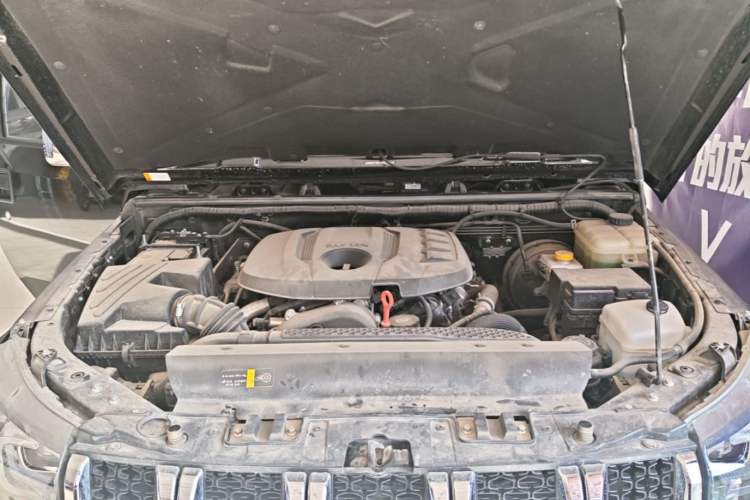 Used BAIC Off-Road BJ40 2024 2.0T Urban Hunter Honor Edition Engine Bay