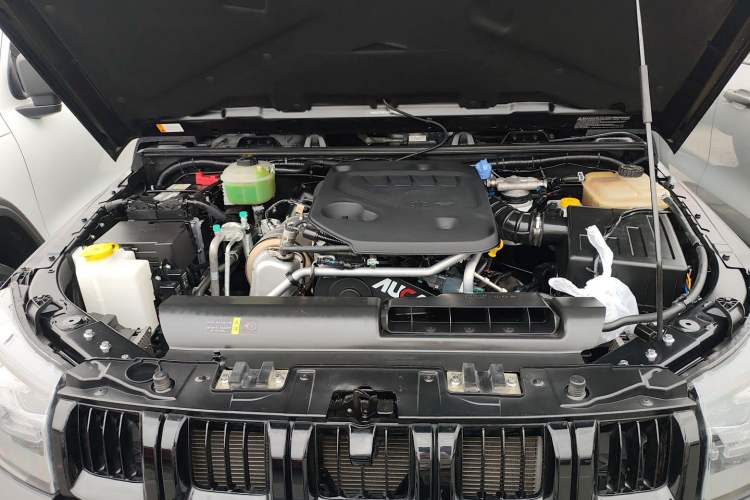 Used BAIC Off-Road BJ40 2024 2.0D Blade Hero Glory Edition Engine Bay