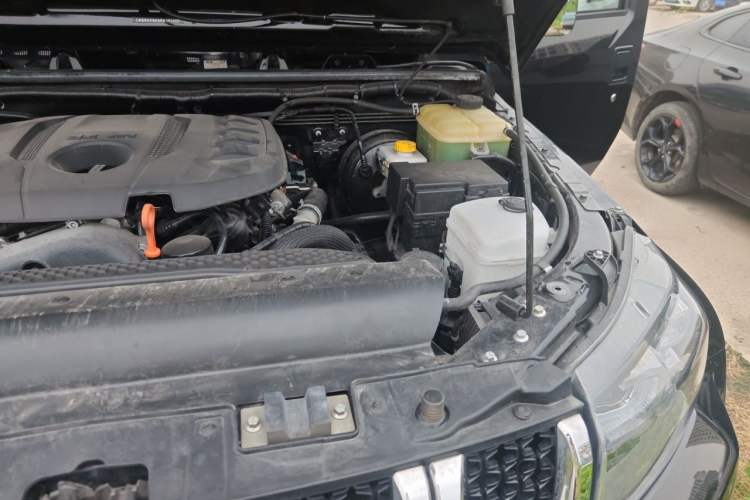 Used BAIC Off-Road BJ40 2024 2.0T Urban Hunter Honor Edition Engine Bay Left