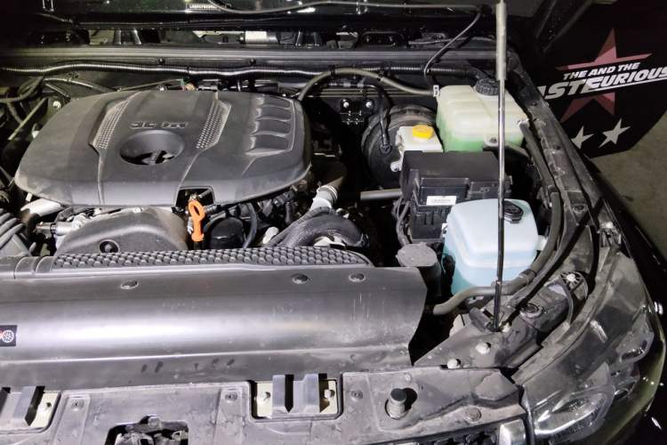 Used BAIC Off-Road BJ40 2024 2.0T Urban Hunter Honor Edition Engine Bay Left
