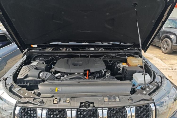 Used BAIC Off-Road BJ40 2024 2.0T Urban Hunter Honor Edition Engine Bay
