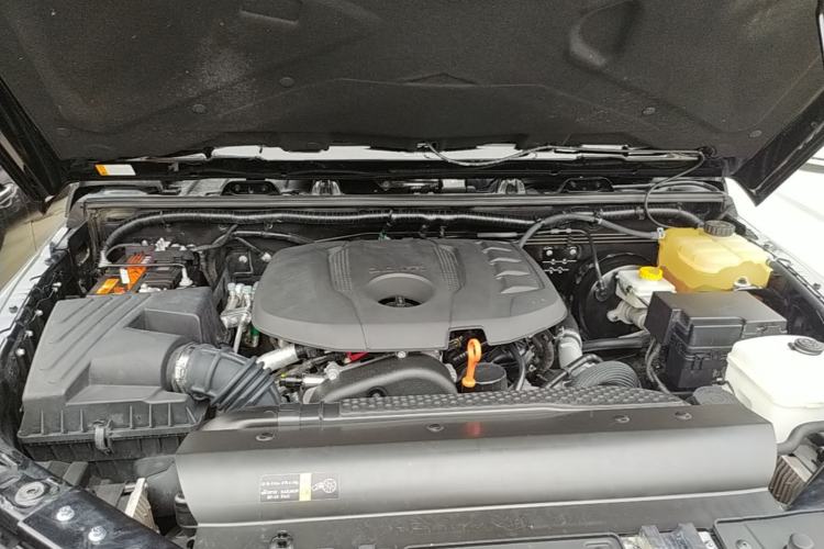 Used BAIC Off-Road BJ40 2024 2.0T Urban Hunter Honor Edition Engine Bay