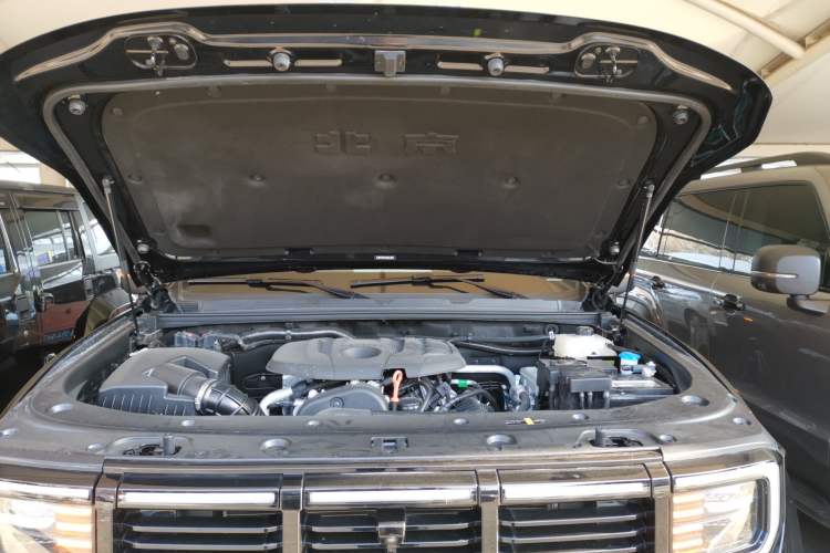 Used BAIC Off-Road BJ40 2024 2.0T All-New Blade Hero Edition Climber Engine Bay