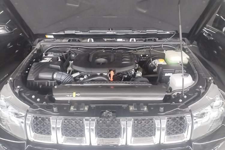 Used BAIC Off-Road BJ40 2024 2.0T Urban Hunter Honor Edition Engine Bay