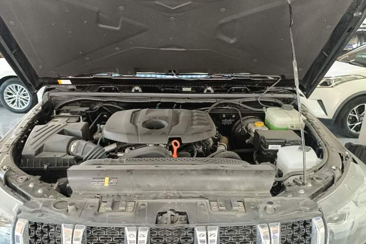 Used BAIC Off-Road BJ40 2024 2.0T Urban Hunter Honor Edition Engine Bay