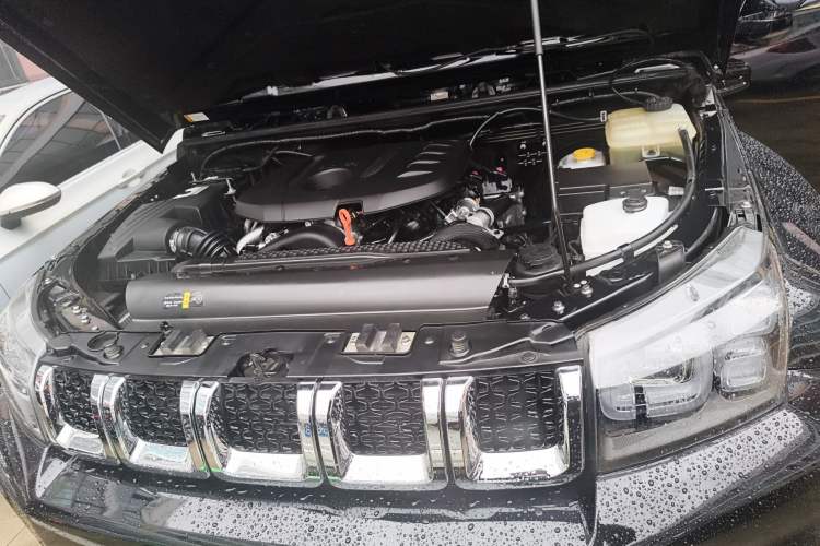 Used BAIC Off-Road BJ40 2024 2.0T Urban Hunter Honor Edition Engine Bay