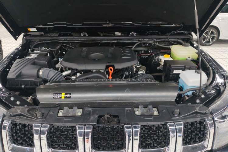 Used BAIC Off-Road BJ40 2024 2.0T Urban Hunter Honor Edition Engine Bay