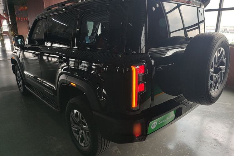 Used BAIC Off-Road BJ40 2024 2.0T All-New Urban Hunter Edition Chivalrous Style Exterior 2