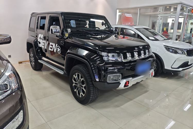 Used BAIC Off-Road BJ40 2024 2.0T Urban Hunter Honor Edition Exterior 2