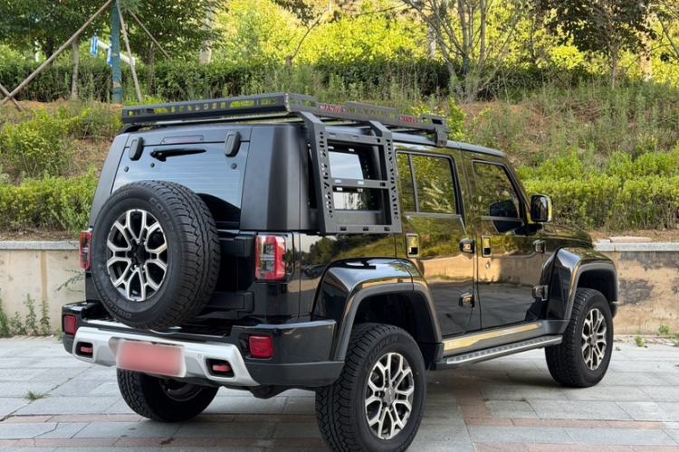 Used BAIC Off-Road BJ40 2024 2.0T Urban Hunter Honor Edition Exterior 2