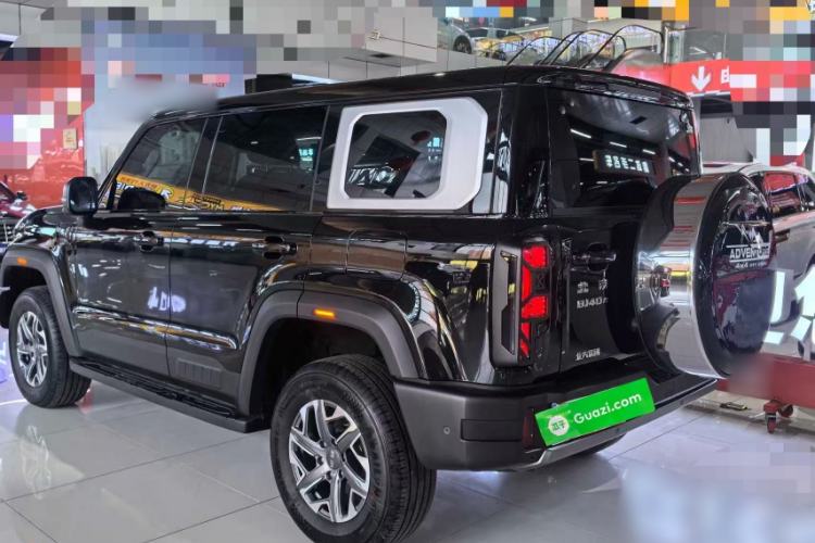 Used BAIC Off-Road BJ40 2024 2.0T All-New Urban Hunter Edition Chivalrous Style Exterior 3