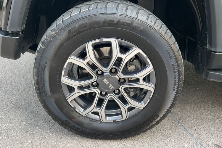Used BAIC Off-Road BJ40 2024 2.0T Urban Hunter Honor Edition Exterior 3
