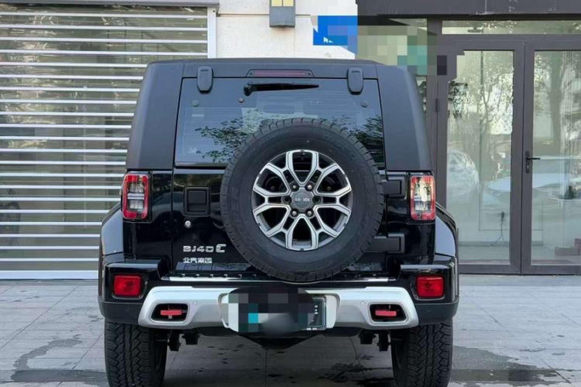 Used BAIC Off-Road BJ40 2024 2.0T Urban Hunter Honor Edition Exterior 3