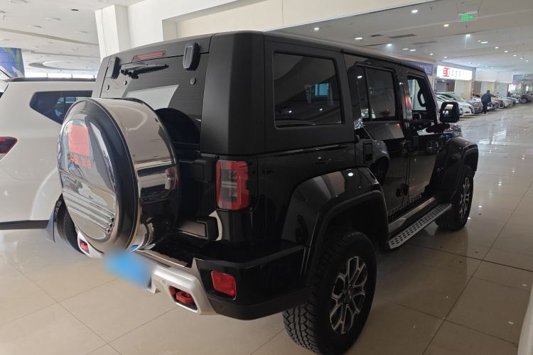 Used BAIC Off-Road BJ40 2024 2.0T Urban Hunter Honor Edition Exterior 3