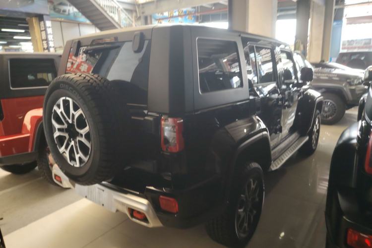 Used BAIC Off-Road BJ40 2024 2.0T Urban Hunter Honor Edition Exterior 3