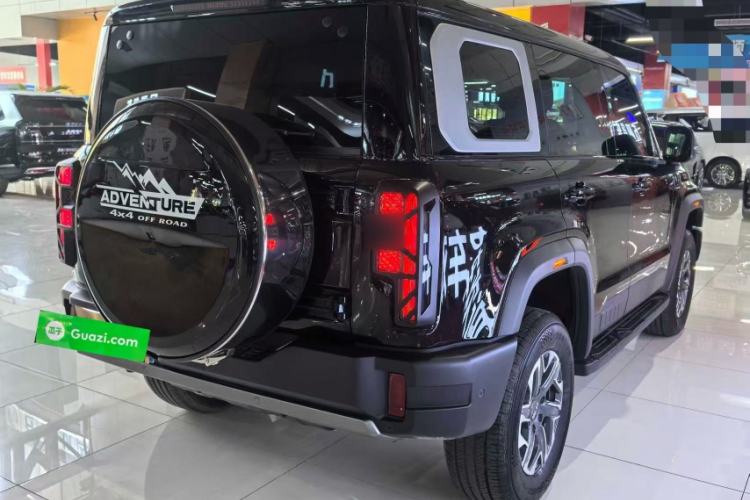 Used BAIC Off-Road BJ40 2024 2.0T All-New Urban Hunter Edition Chivalrous Style Exterior 4