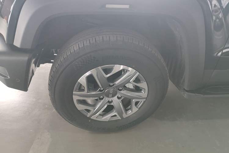 Used BAIC Off-Road BJ40 2024 2.0T All-New Urban Hunter Edition Chivalrous Style Exterior 4