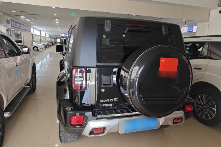 Used BAIC Off-Road BJ40 2024 2.0T Urban Hunter Honor Edition Exterior 4