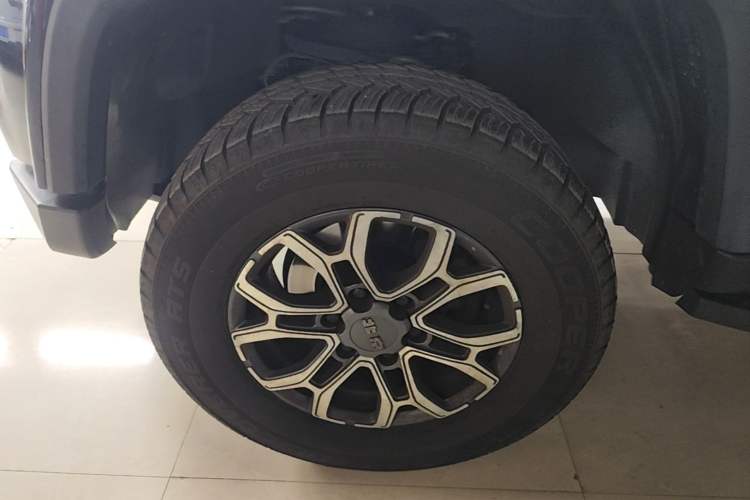 Used BAIC Off-Road BJ40 2024 2.0T Urban Hunter Honor Edition Exterior 4