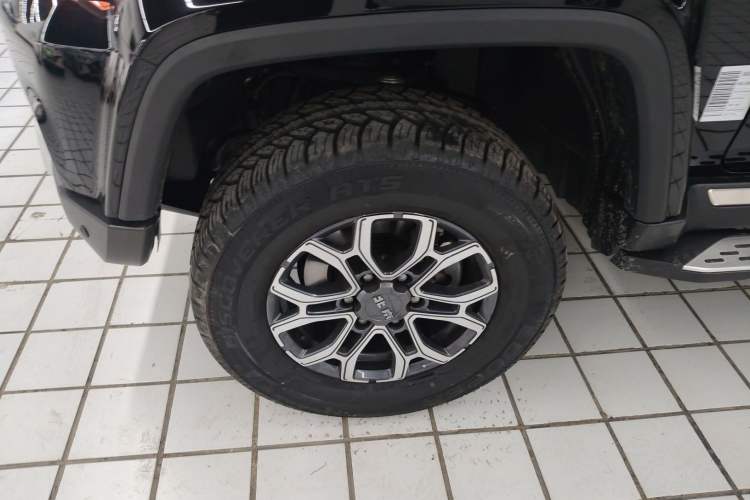 Used BAIC Off-Road BJ40 2024 2.0T Urban Hunter Honor Edition Exterior 4