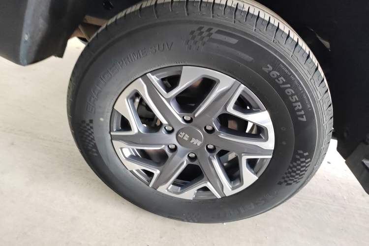 Used BAIC Off-Road BJ40 2024 2.0T All-New Urban Hunter Edition Chivalrous Style Exterior 5