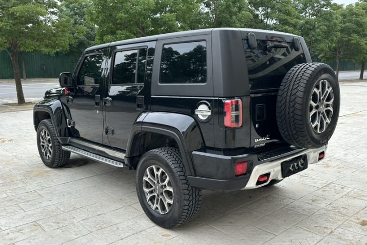 Used BAIC Off-Road BJ40 2024 2.0T Urban Hunter Honor Edition Exterior 5