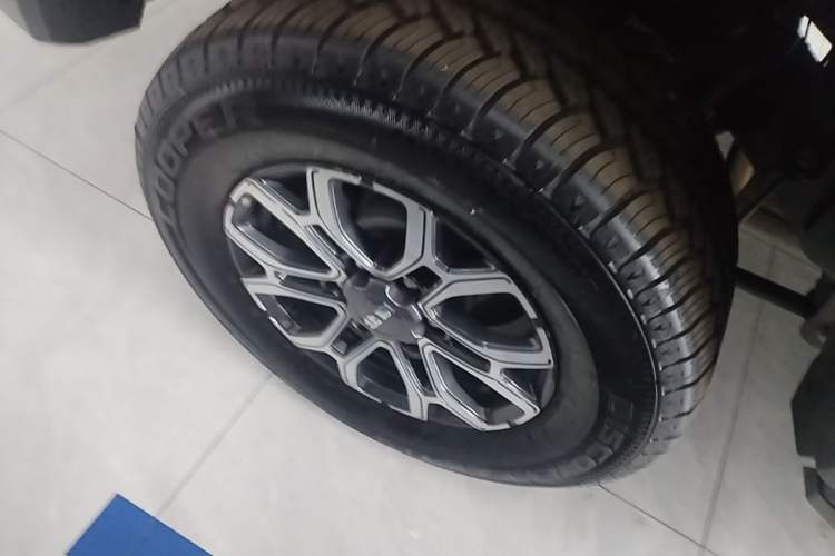 Used BAIC Off-Road BJ40 2024 2.0T Urban Hunter Honor Edition Exterior 5