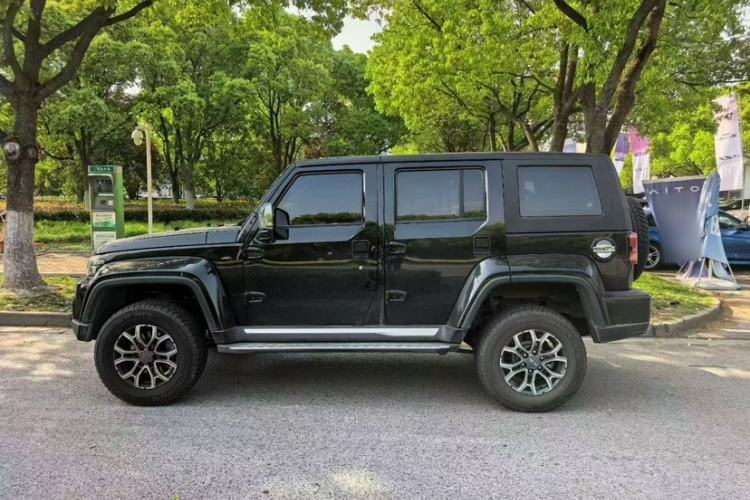 Used BAIC Off-Road BJ40 2024 2.0T Urban Hunter Honor Edition Exterior 5