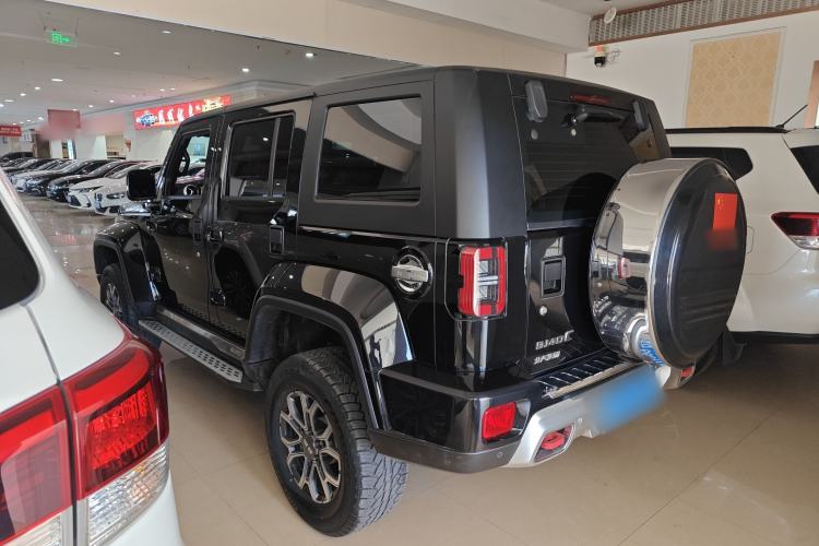 Used BAIC Off-Road BJ40 2024 2.0T Urban Hunter Honor Edition Exterior 5