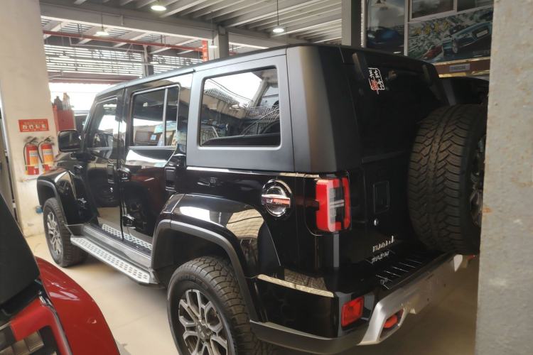Used BAIC Off-Road BJ40 2024 2.0T Urban Hunter Honor Edition Exterior 5