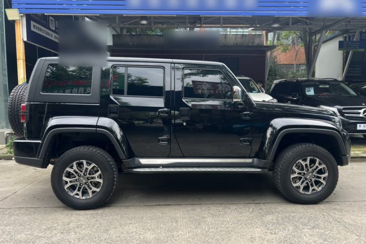 Used BAIC Off-Road BJ40 2024 2.0T Urban Hunter Honor Edition Exterior 9