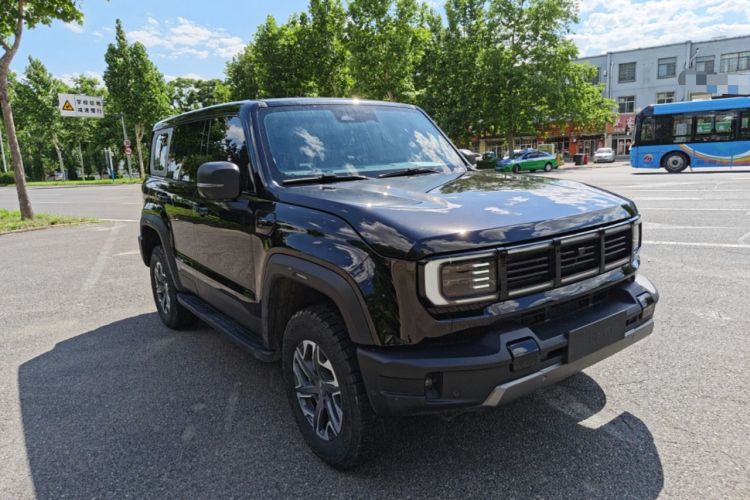 Used BAIC Off-Road BJ40 2024 2.0T All-New Urban Hunter Edition Chivalrous Style Front Right 45 Deg