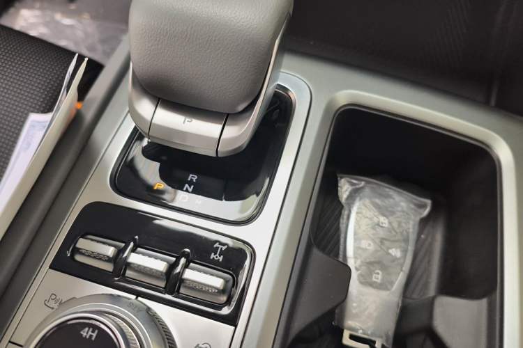 Used BAIC Off-Road BJ40 2024 2.0T All-New Blade Hero Edition Climber Gear Lever