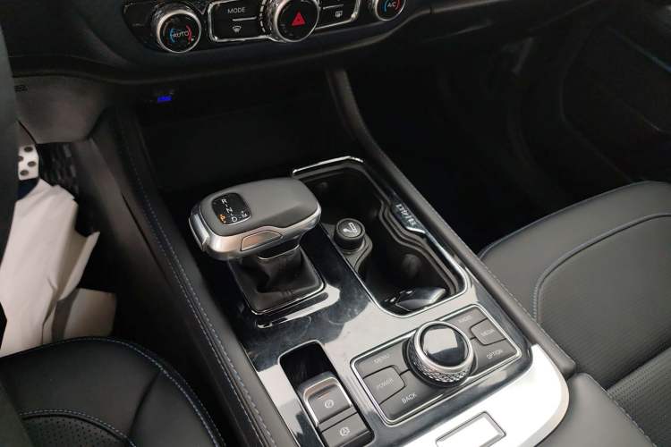 Used BAIC Off-Road BJ40 2024 2.0D Blade Hero Glory Edition Gear Lever