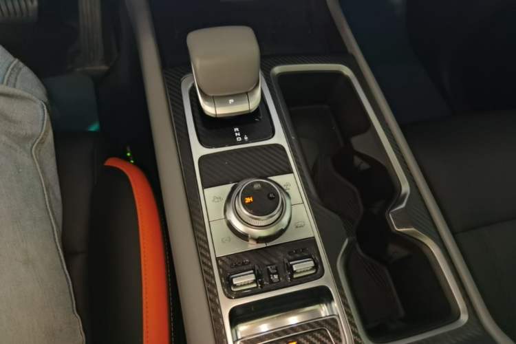 Used BAIC Off-Road BJ40 2024 2.0T All-New Urban Hunter Edition Ultimate Version Gear Lever