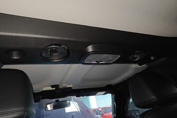 Used BAIC Off-Road BJ40 2024 2.0T Urban Hunter Honor Edition Headliner
