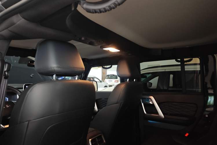 Used BAIC Off-Road BJ40 2024 2.0T Urban Hunter Honor Edition Headliner