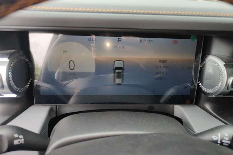 Used BAIC Off-Road BJ40 2024 2.0T All-New Urban Hunter Edition Chivalrous Style Instrument Cluster
