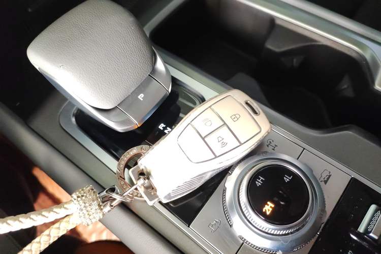 Used BAIC Off-Road BJ40 2024 2.0T All-New Urban Hunter Edition Chivalrous Style Interior 1