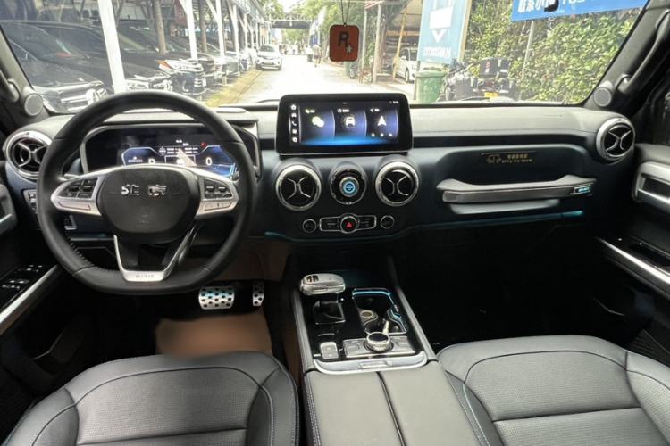 Used BAIC Off-Road BJ40 2024 2.0T Urban Hunter Honor Edition Interior 2