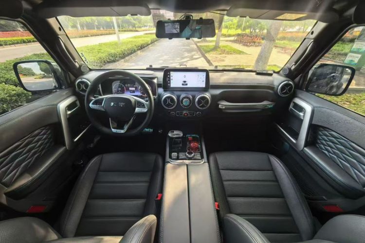Used BAIC Off-Road BJ40 2024 2.0T Urban Hunter Honor Edition Interior 2