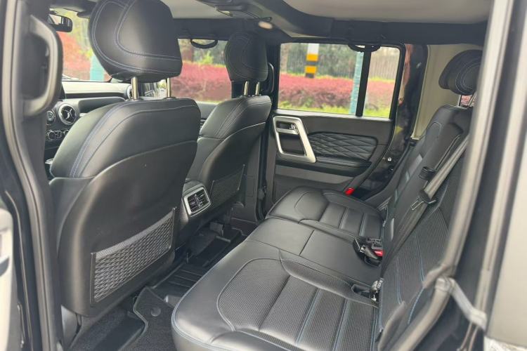 Used BAIC Off-Road BJ40 2024 2.0T Urban Hunter Honor Edition Interior 2