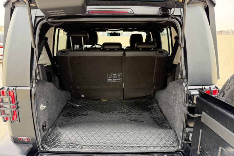 Used BAIC Off-Road BJ40 2024 2.0D Blade Hero Glory Edition Interior 3