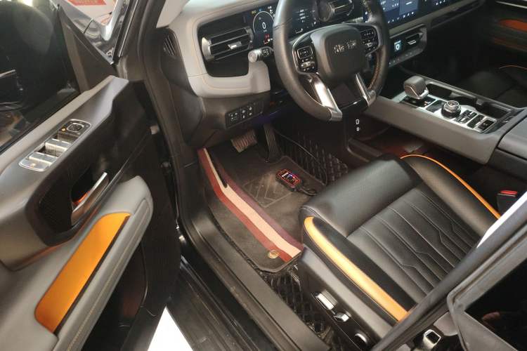 Used BAIC Off-Road BJ40 2024 2.0T All-New Urban Hunter Edition Chivalrous Style Interior 3