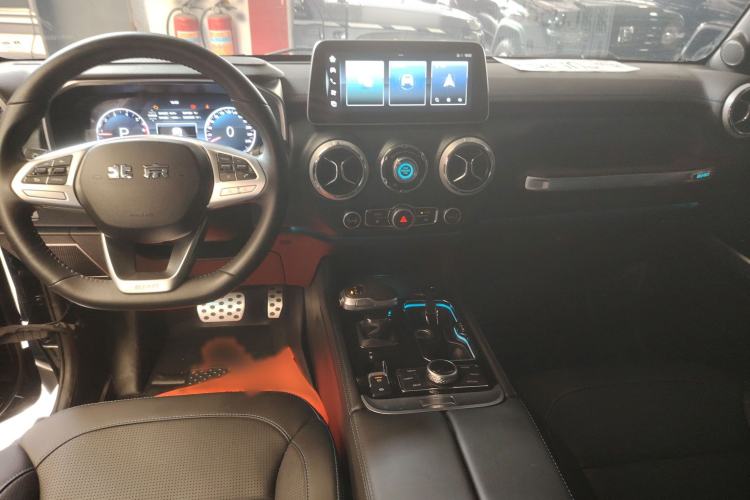 Used BAIC Off-Road BJ40 2024 2.0T Urban Hunter Honor Edition Interior 3