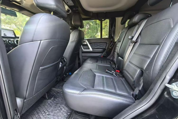 Used BAIC Off-Road BJ40 2024 2.0T Urban Hunter Honor Edition Interior 4