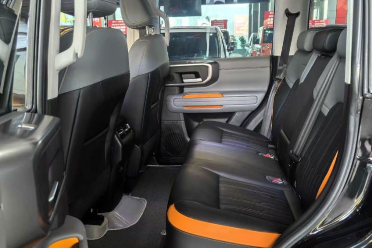 Used BAIC Off-Road BJ40 2024 2.0T All-New Urban Hunter Edition Chivalrous Style Interior 5
